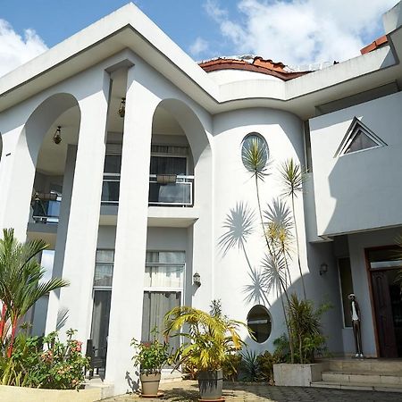 Seddo Guest House Abidjan Bagian luar foto